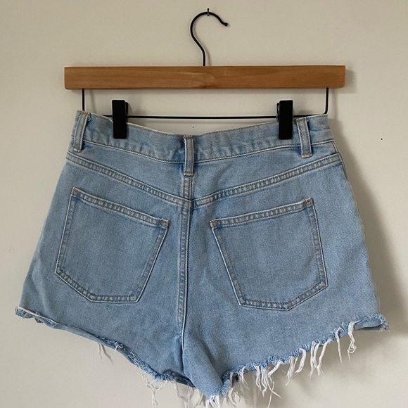 Oak and Fort - Jean Short - Light Blue - Size 26 - Picture 2 of 4